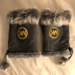 Micheal Kors Fingerless Gloves